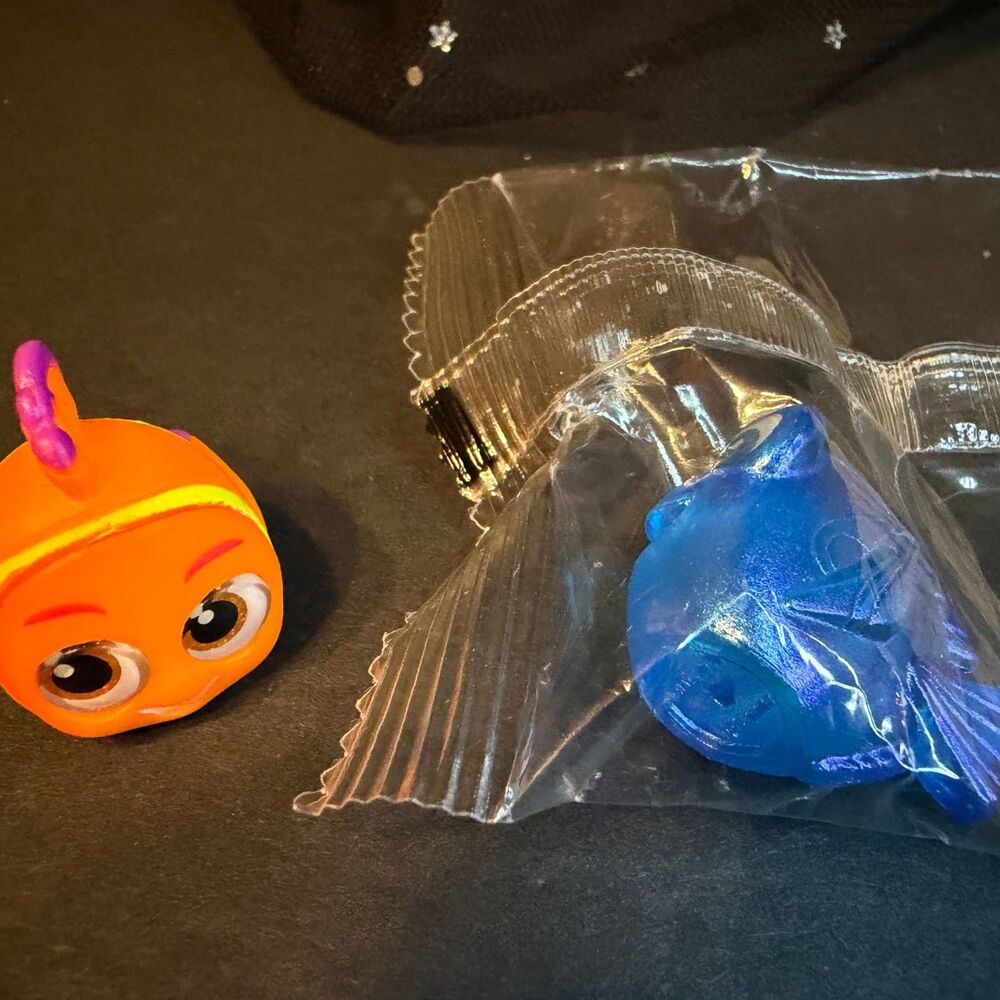Disney Doorables Finding Nemo Lot Neon Glow Nemo Easter Translucent